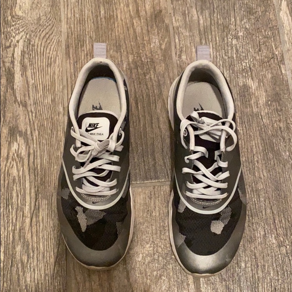 Nike AirMax Thea women used